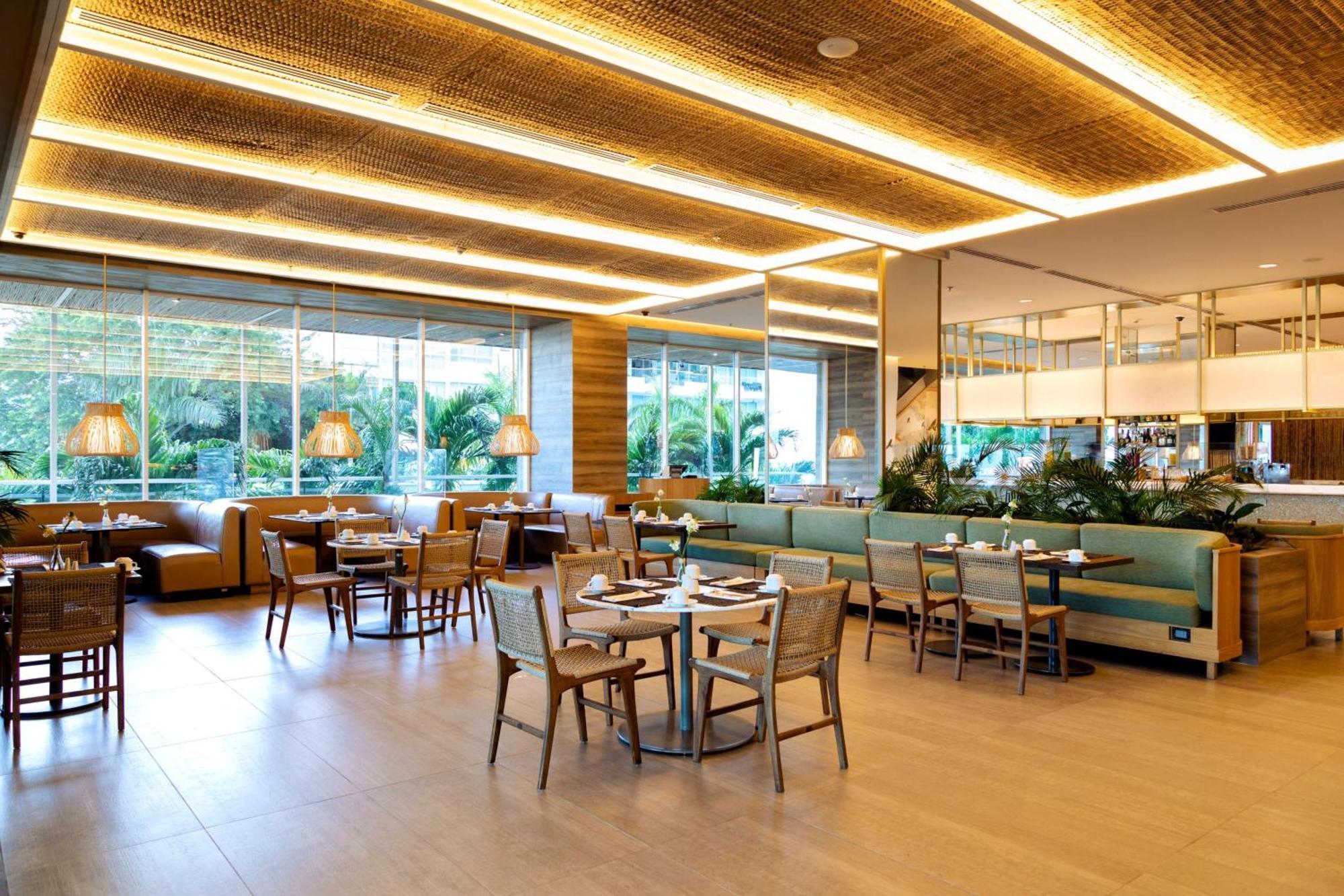 산타 마르타 메리어트 리조트 플라야 도르미다 산타마르타 외부 사진 The interior of the restaurant